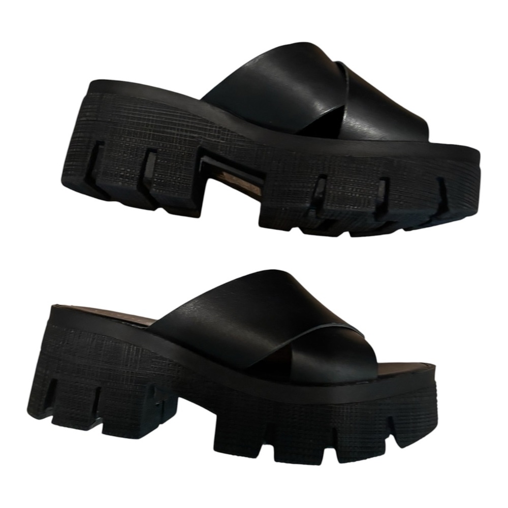 Chinese Laundry Black Chunky Lug Platform Slide Sandals